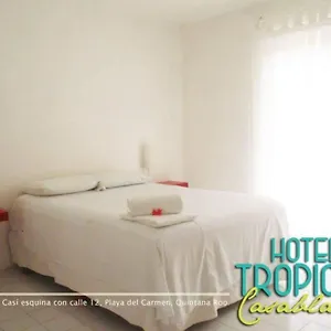 El Tropical Hotel